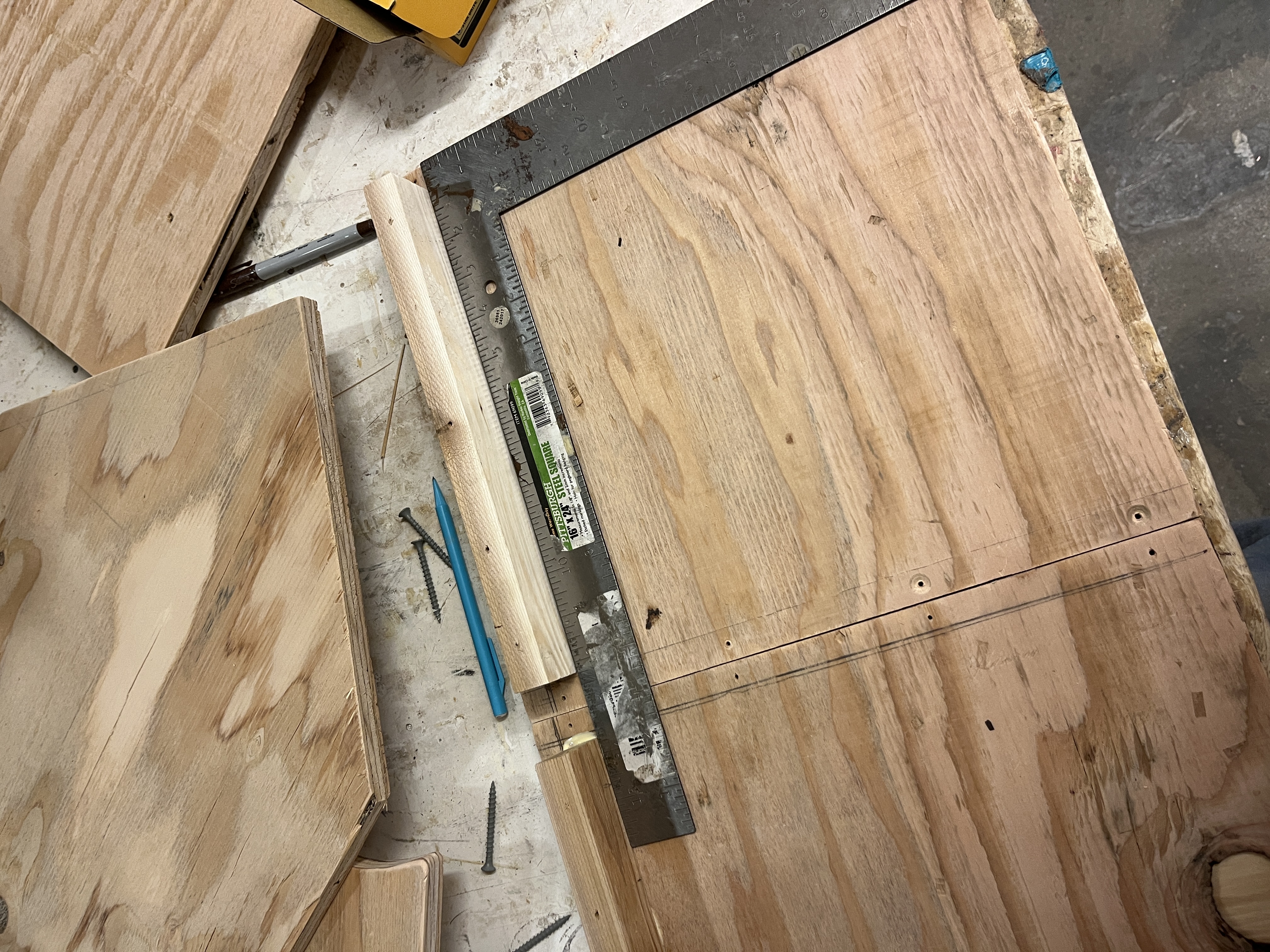 Measuring the internal shelf