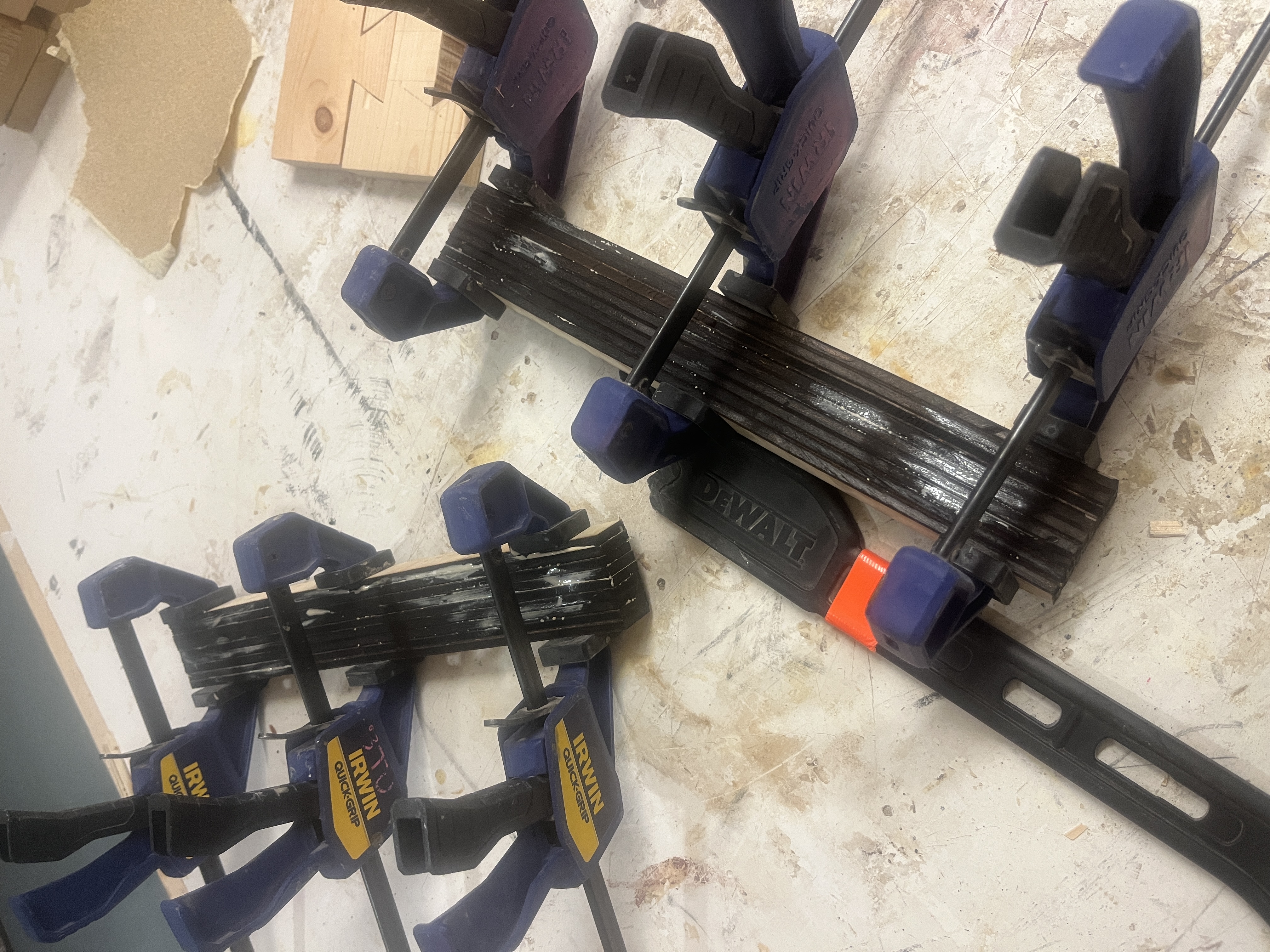 Shingles cutting jig