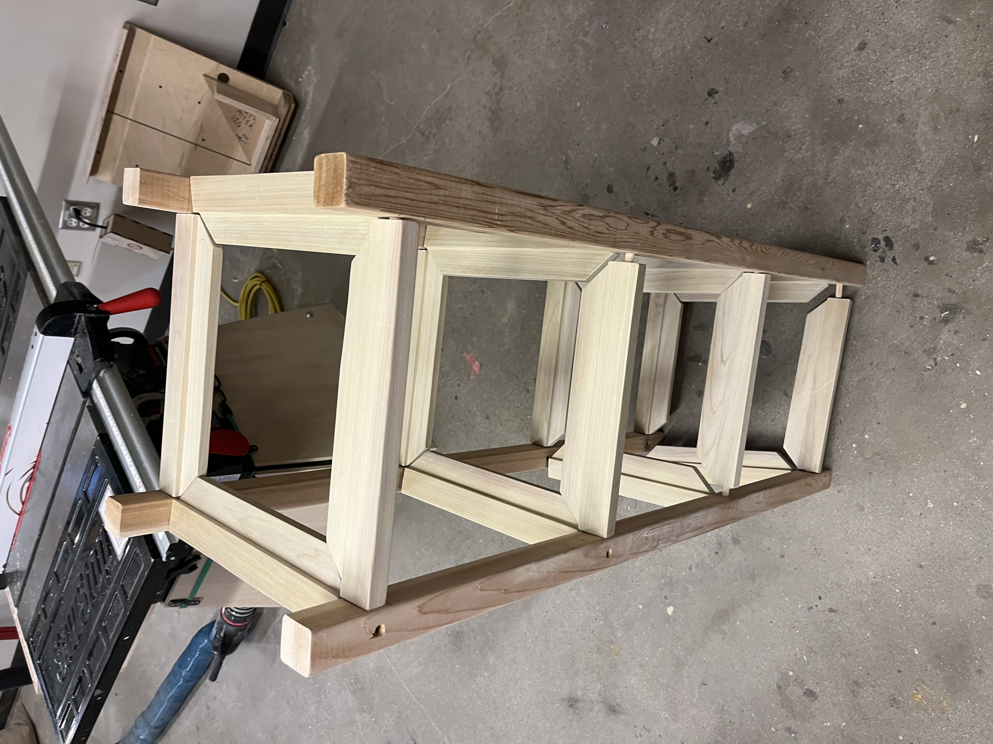 Putting the shelf together